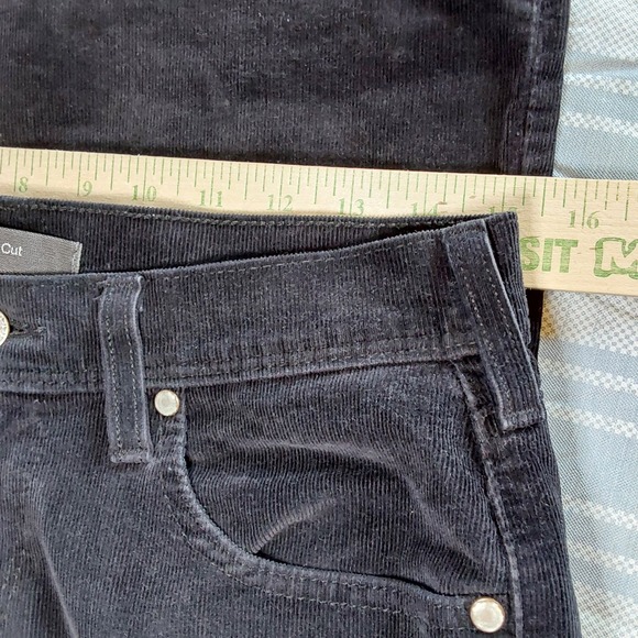 Levi's 515 Women's Black Corduroy Boot Cut Pants Size 6M Back Pocket Flaps - Picture 7 of 12